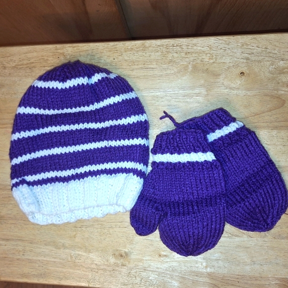 Handknit purple and White Striped kids beanie and mittens set, Youth 10-16,NWOT - Picture 1 of 3